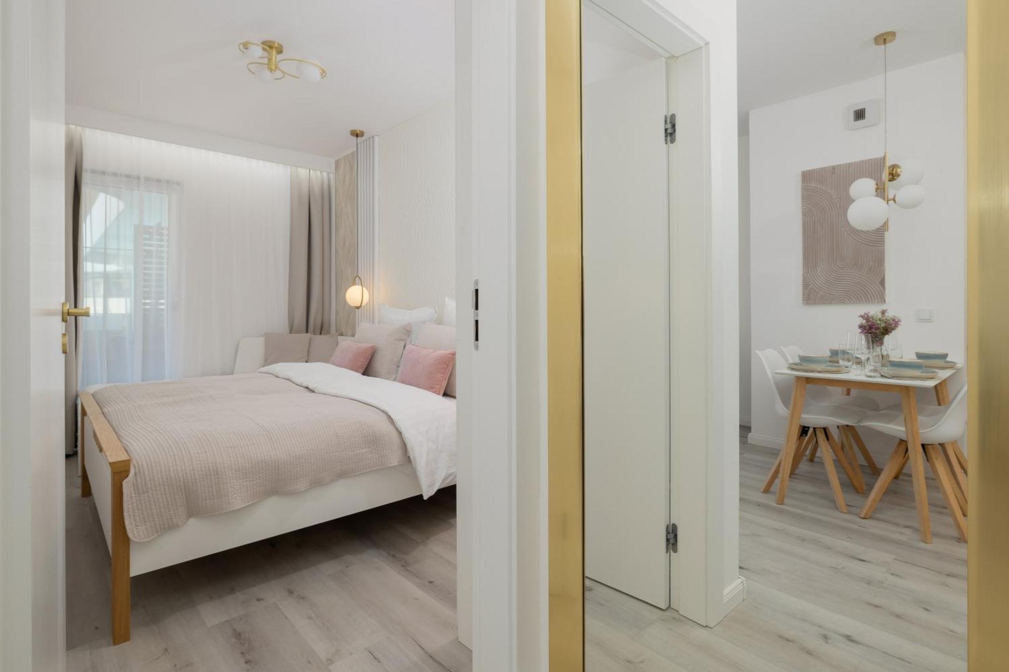 Baltic Waves Resort Apartment A012 Free Parking Miedzyzdroje Bagian luar foto